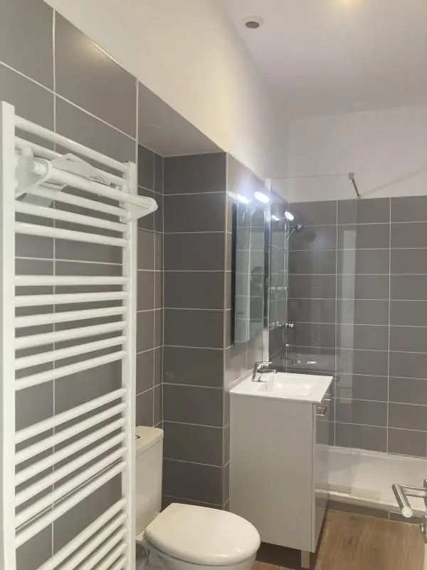 Maison à louer, 43m², Nîmes