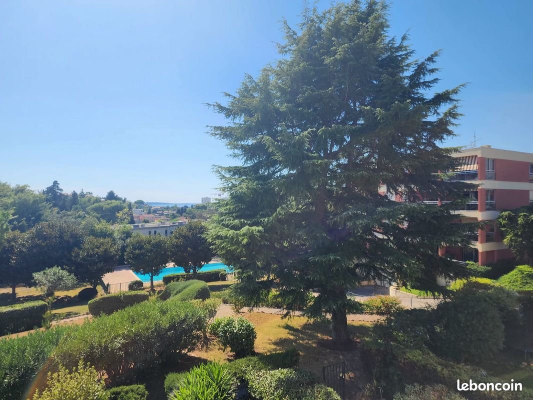 Appartement à louer, 43m², Antibes