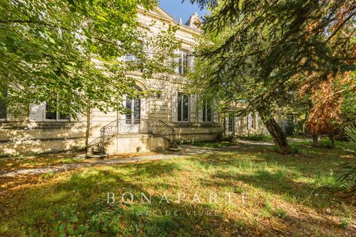 Maison 11 pièces 479 m² · au Bouscat · 479 m² · 1 680 000 €