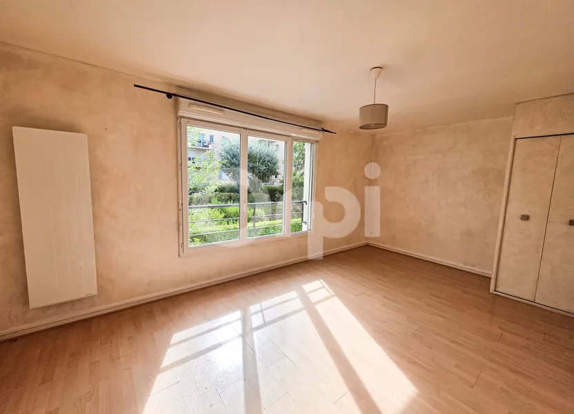 Appartement à louer, 28m², Élancourt