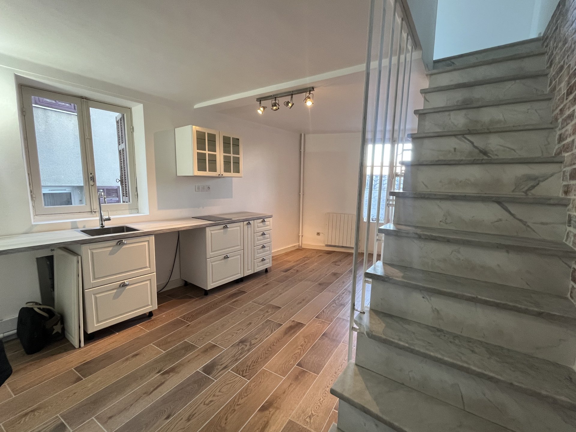 Appartement à louer, 55m², Berre-les-Alpes