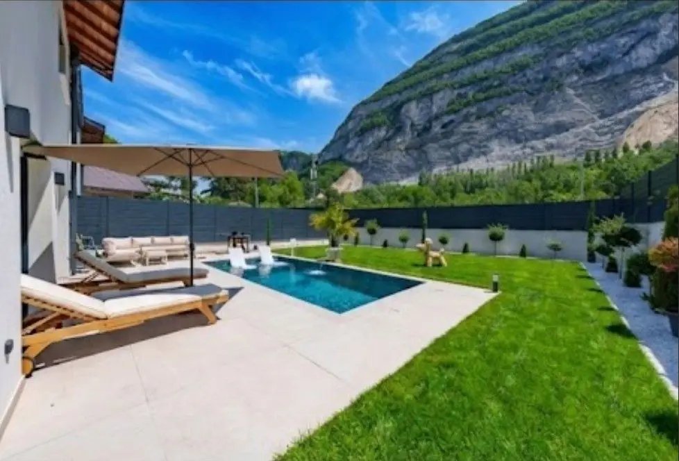 Maison à vendre, 157m², Etrembières