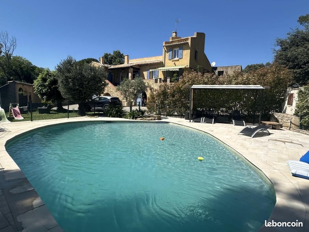 Maison à vendre, 210m², Mornas