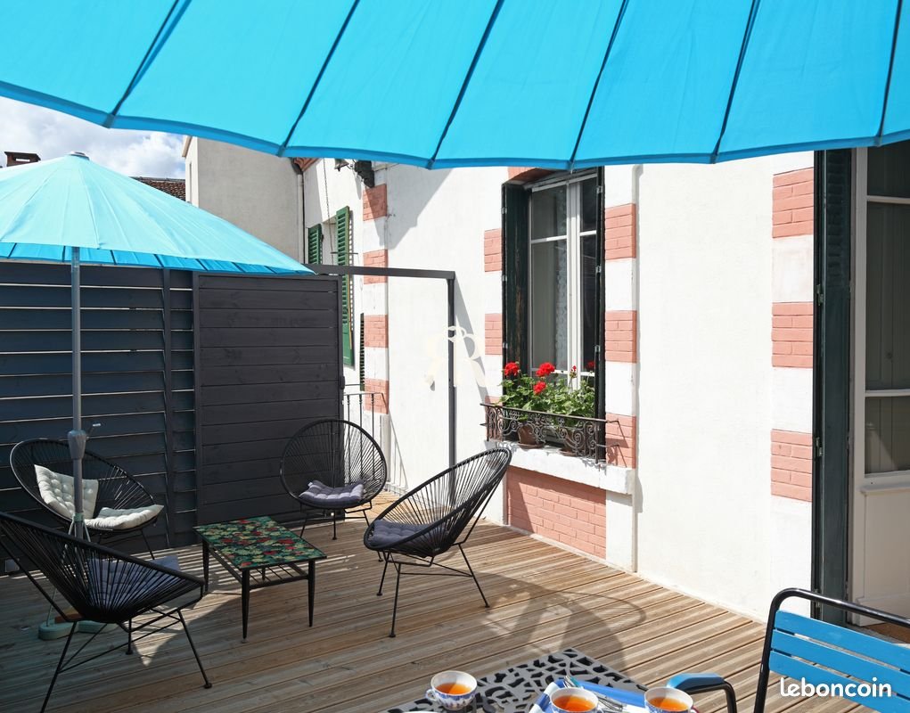 Maison à vendre, 248m², Sauxillanges