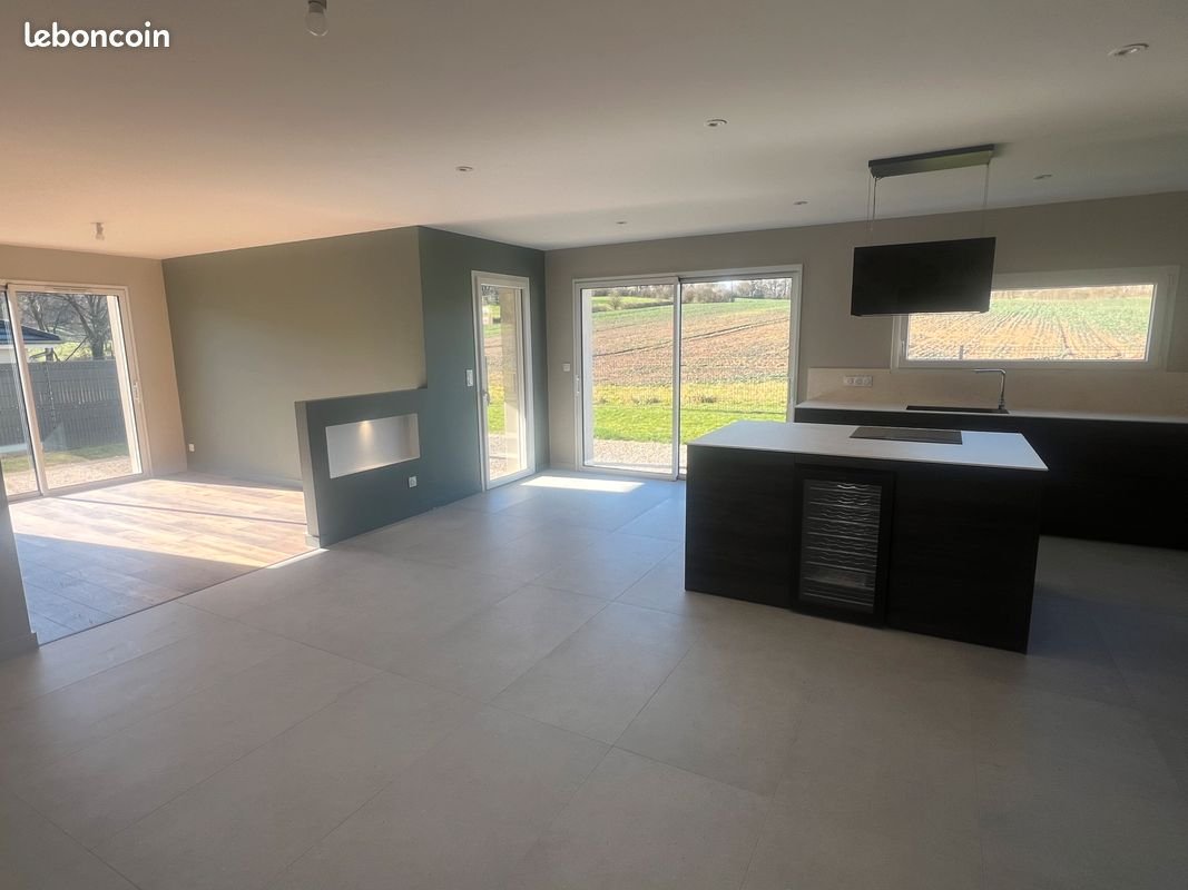 Maison à vendre, 115m², Devecey