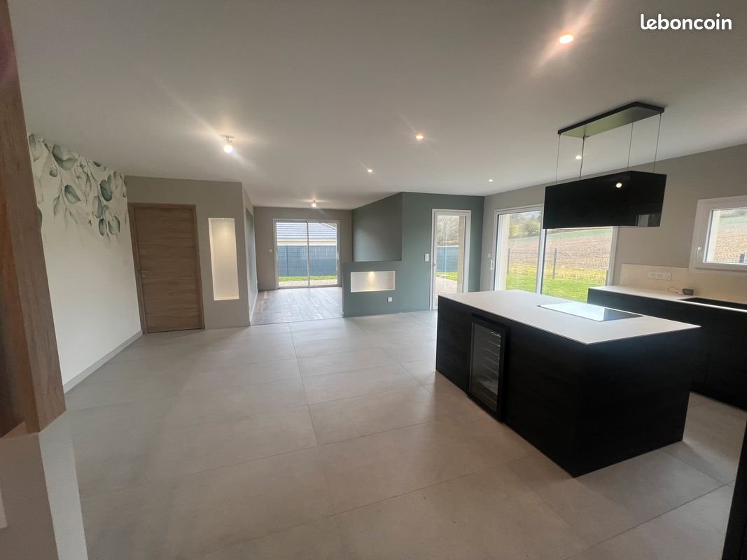 Maison à vendre, 115m², Devecey