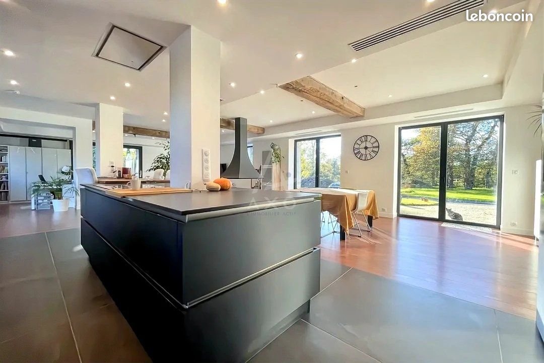 Maison à vendre, 360m², Bréal-sous-Montfort