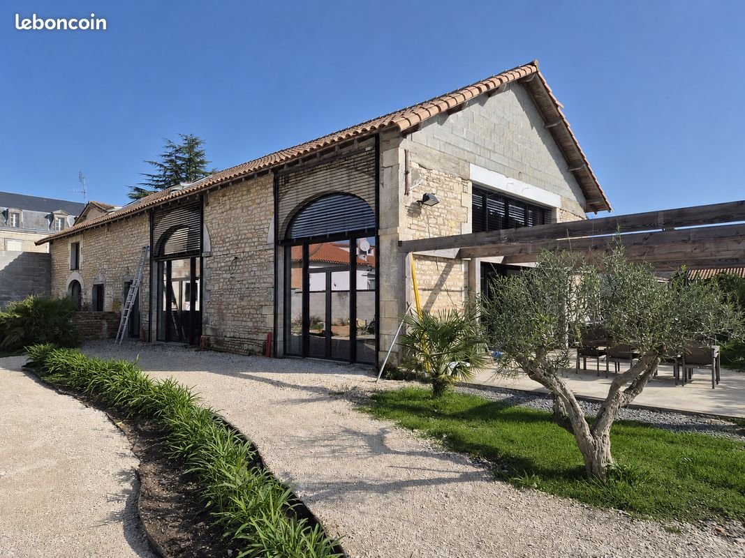 Maison à vendre, 306m², Mansle