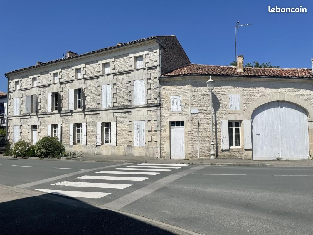 Maison à vendre, 249m², Matha