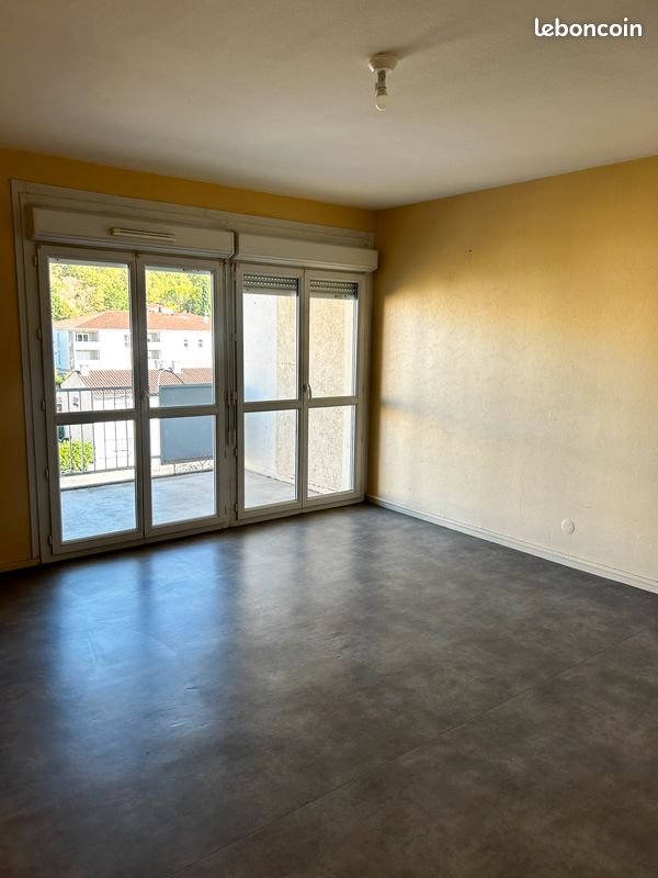 Appartement à louer, 76m², Saint-Juéry