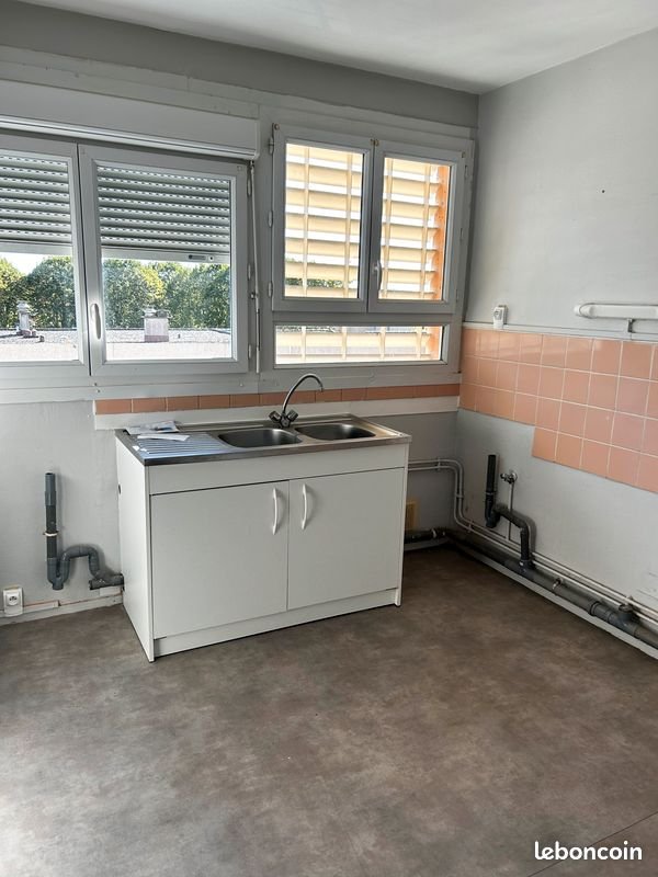 Appartement à louer, 76m², Saint-Juéry