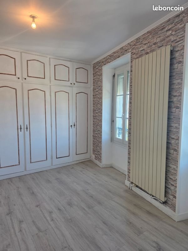 Appartement à louer, 45m², Saintes