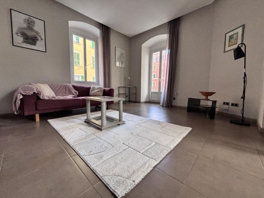 Appartement à louer, 85m², Bastia