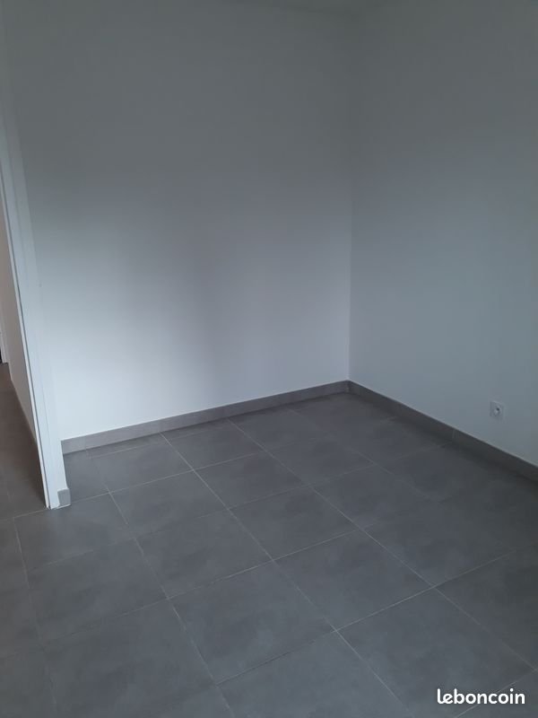 Appartement à louer, 46m², Nîmes