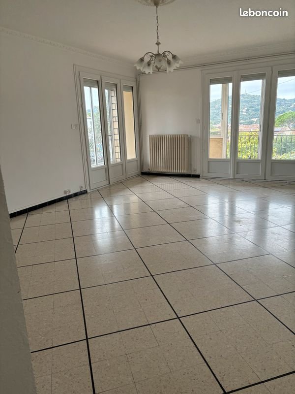 Appartement à louer, 113m², Alès