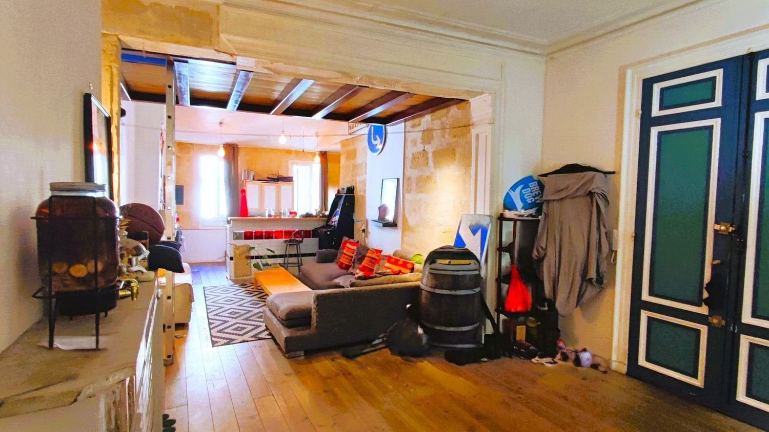 Photo 1