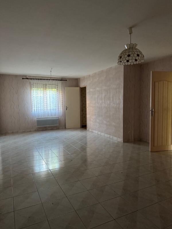 Maison à vendre, 101m², Bétheniville