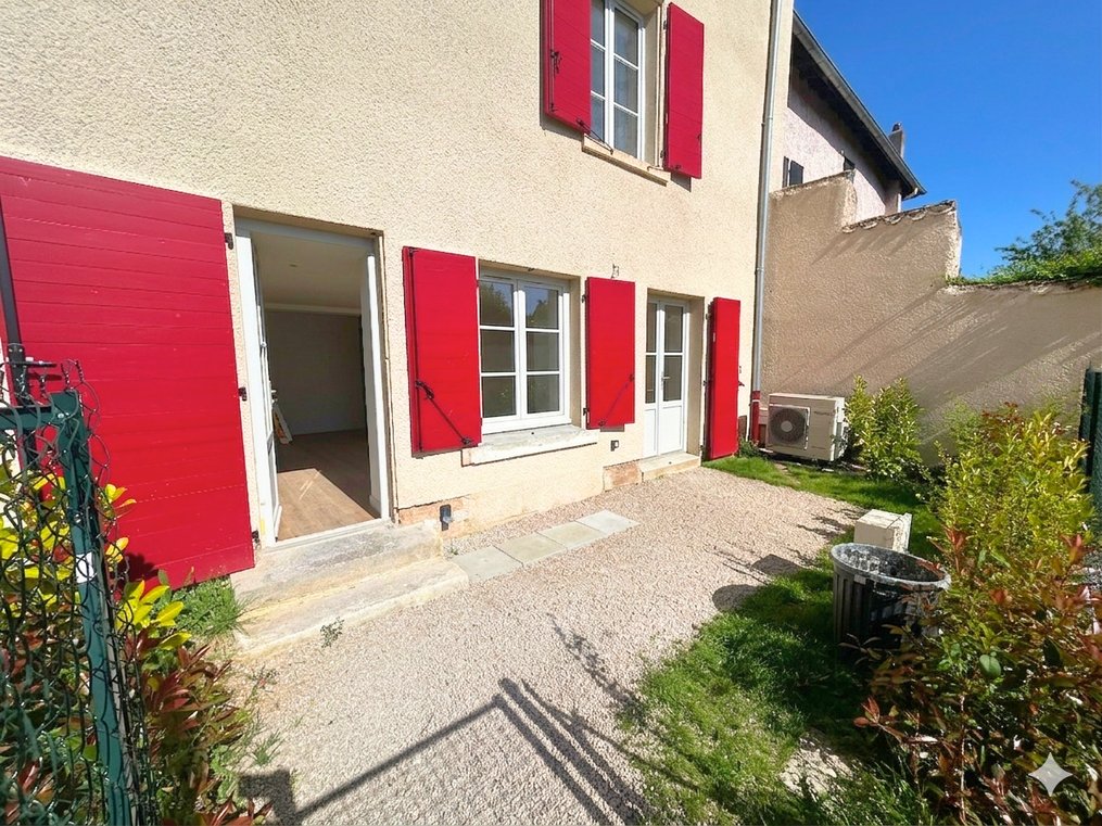 Maison à vendre, 4m², Chaponost