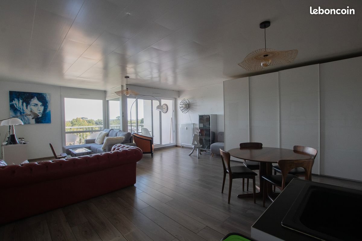 Appartement à louer, 74m², Talence