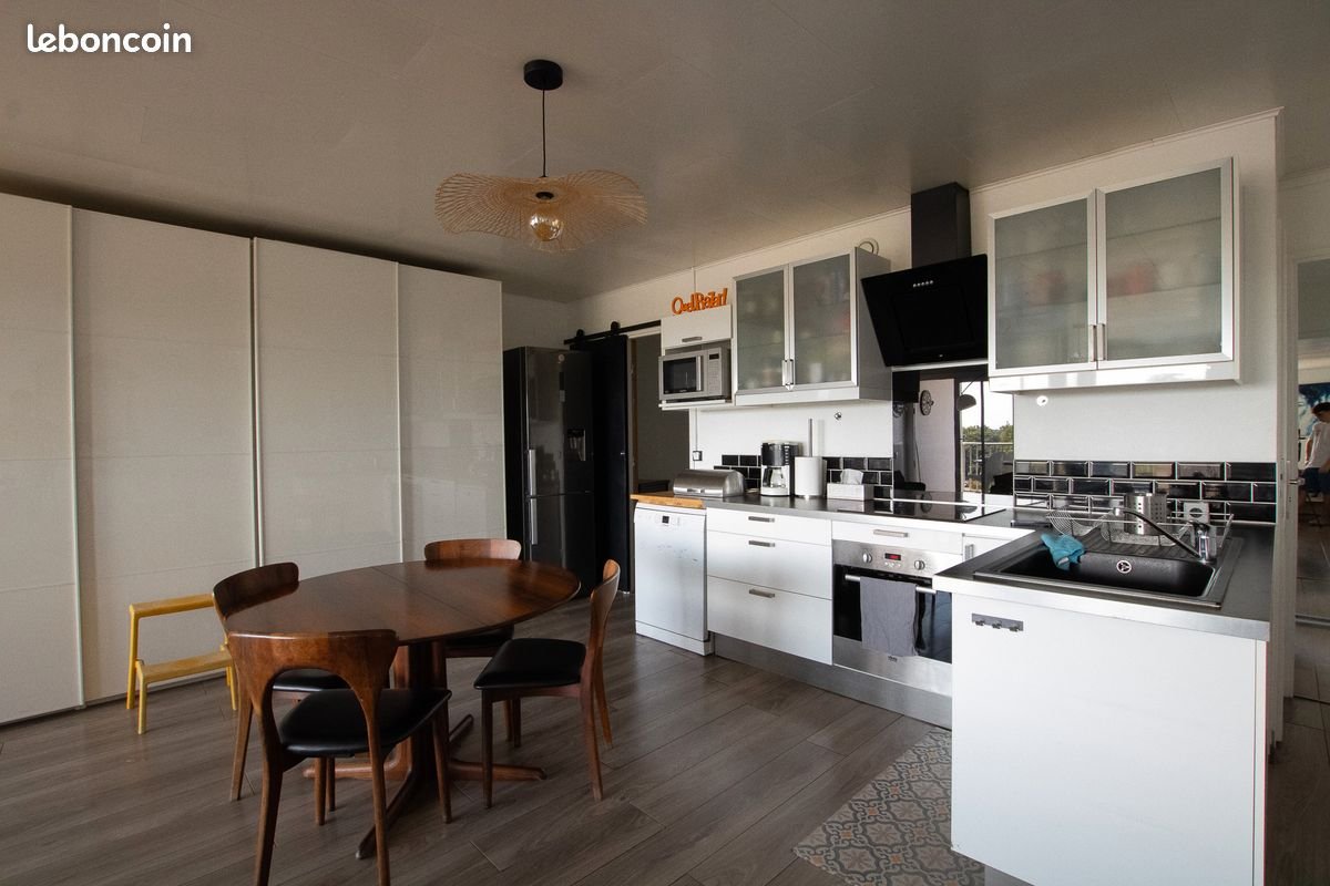 Appartement à louer, 74m², Talence