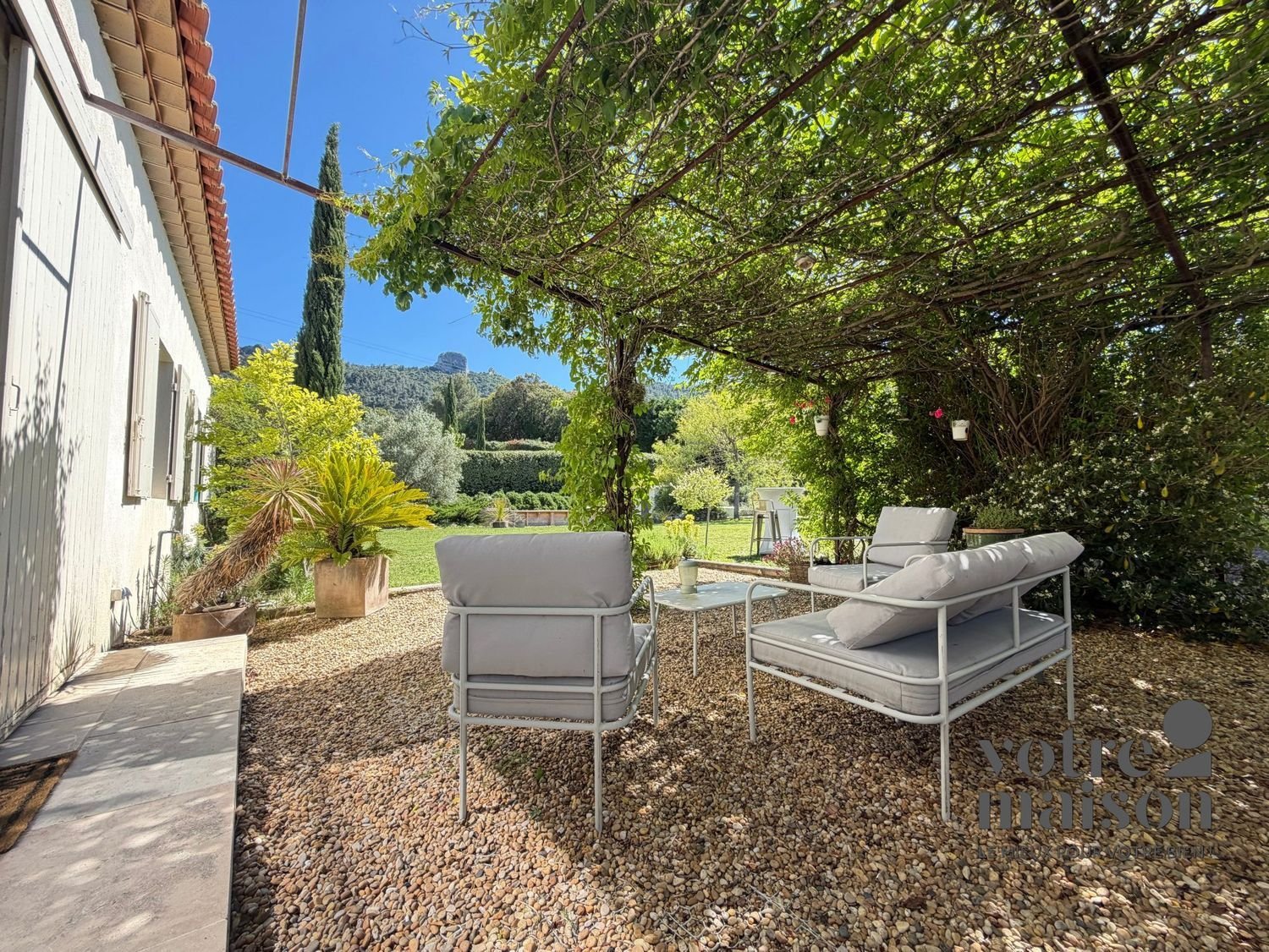 Maison à vendre, 250m², Simiane-Collongue