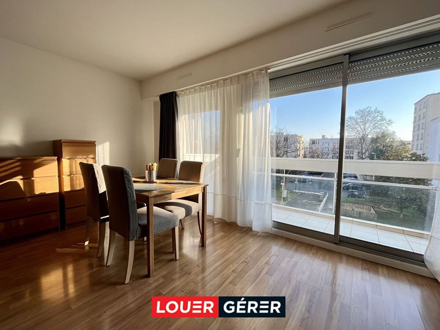 Appartement à louer, 47m², Courbevoie