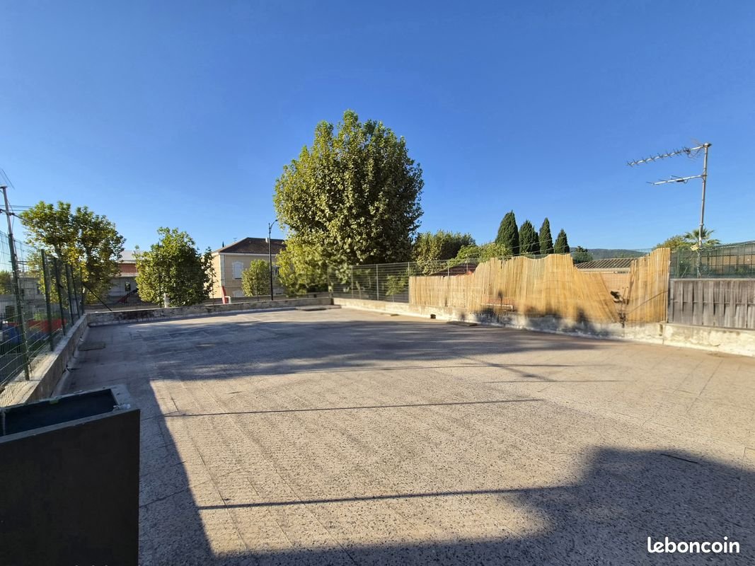 Appartement à louer, 69m², Hyères