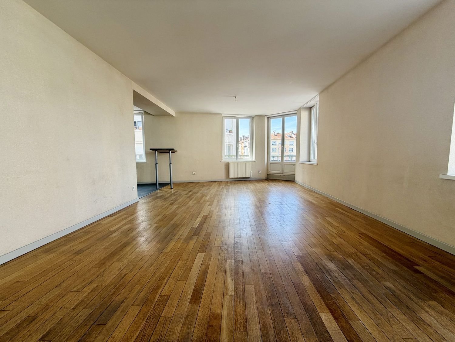 Appartement à louer, 92m², Charmes