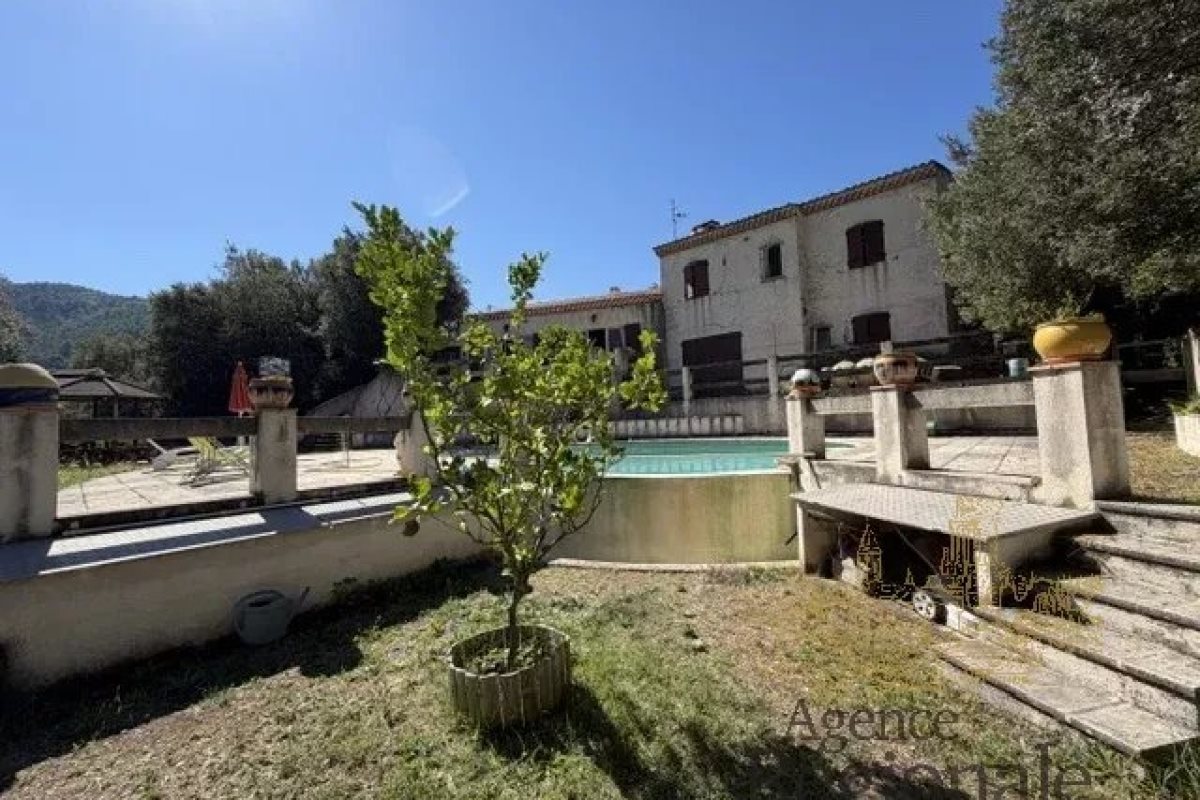 Maison à vendre, 294m², Peille