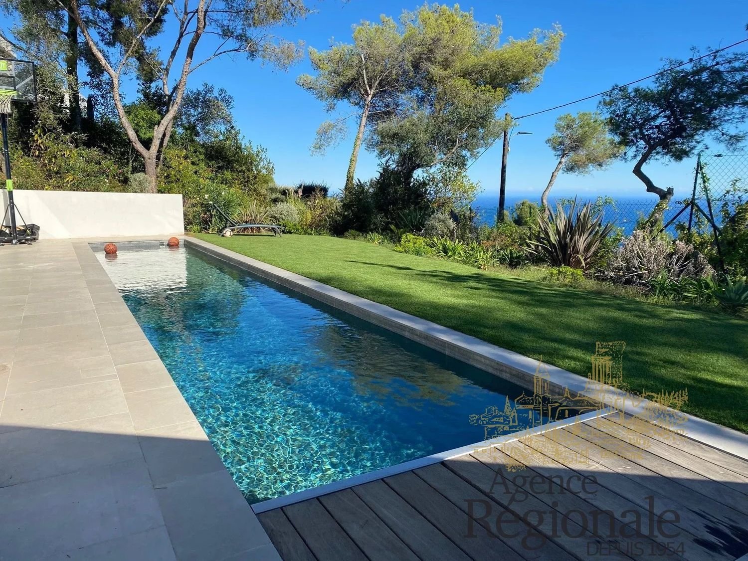 Maison à louer, 213m², Beausoleil