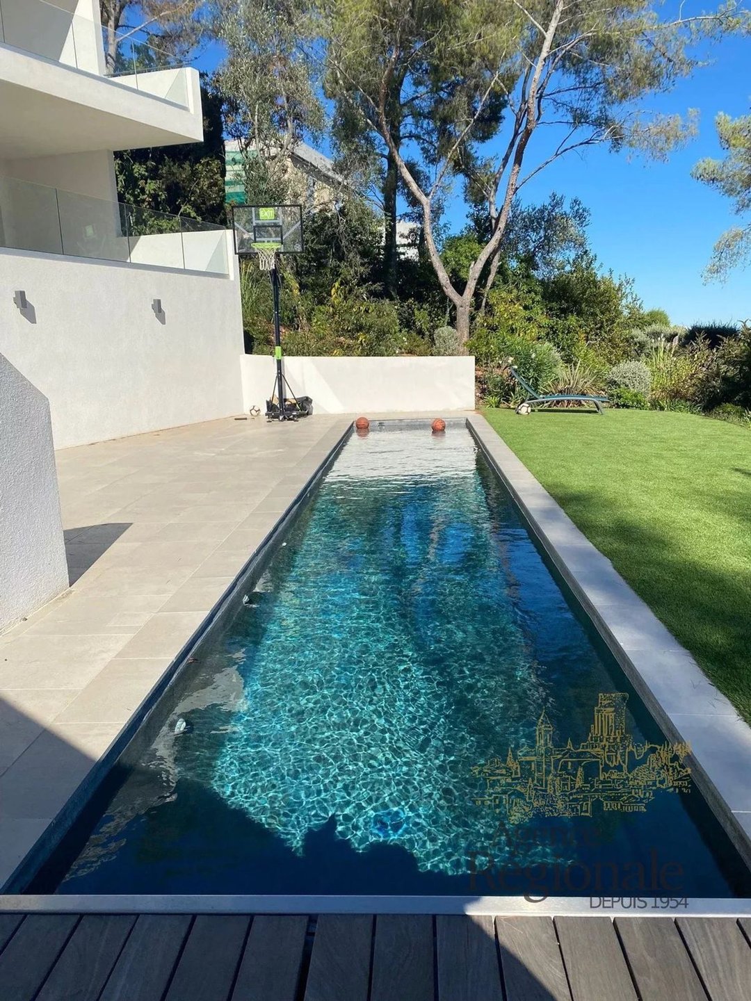 Maison à louer, 213m², Beausoleil