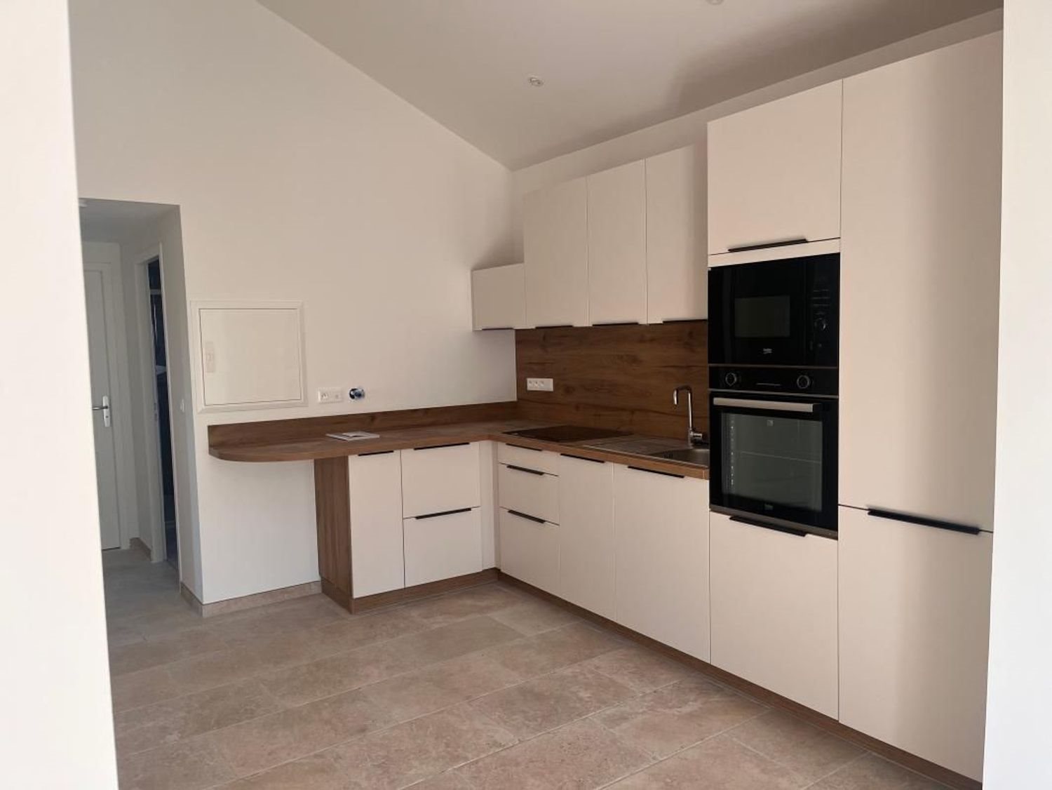 Appartement à louer, 68m², Riez
