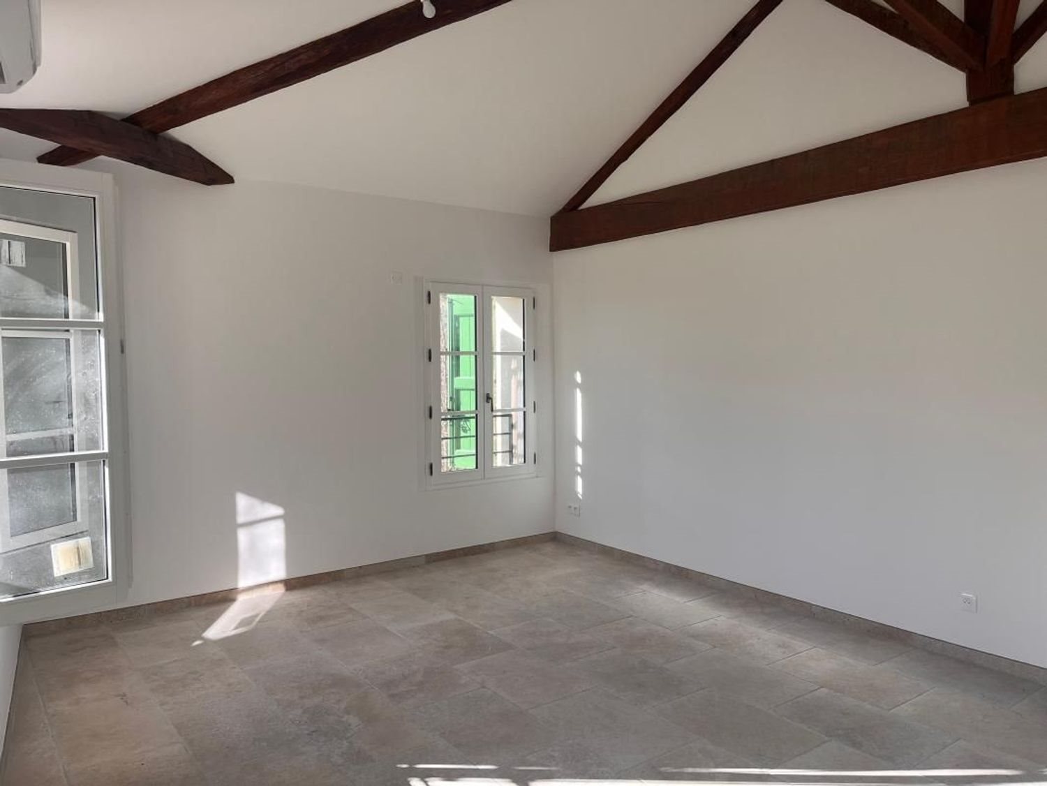Appartement à louer, 68m², Riez