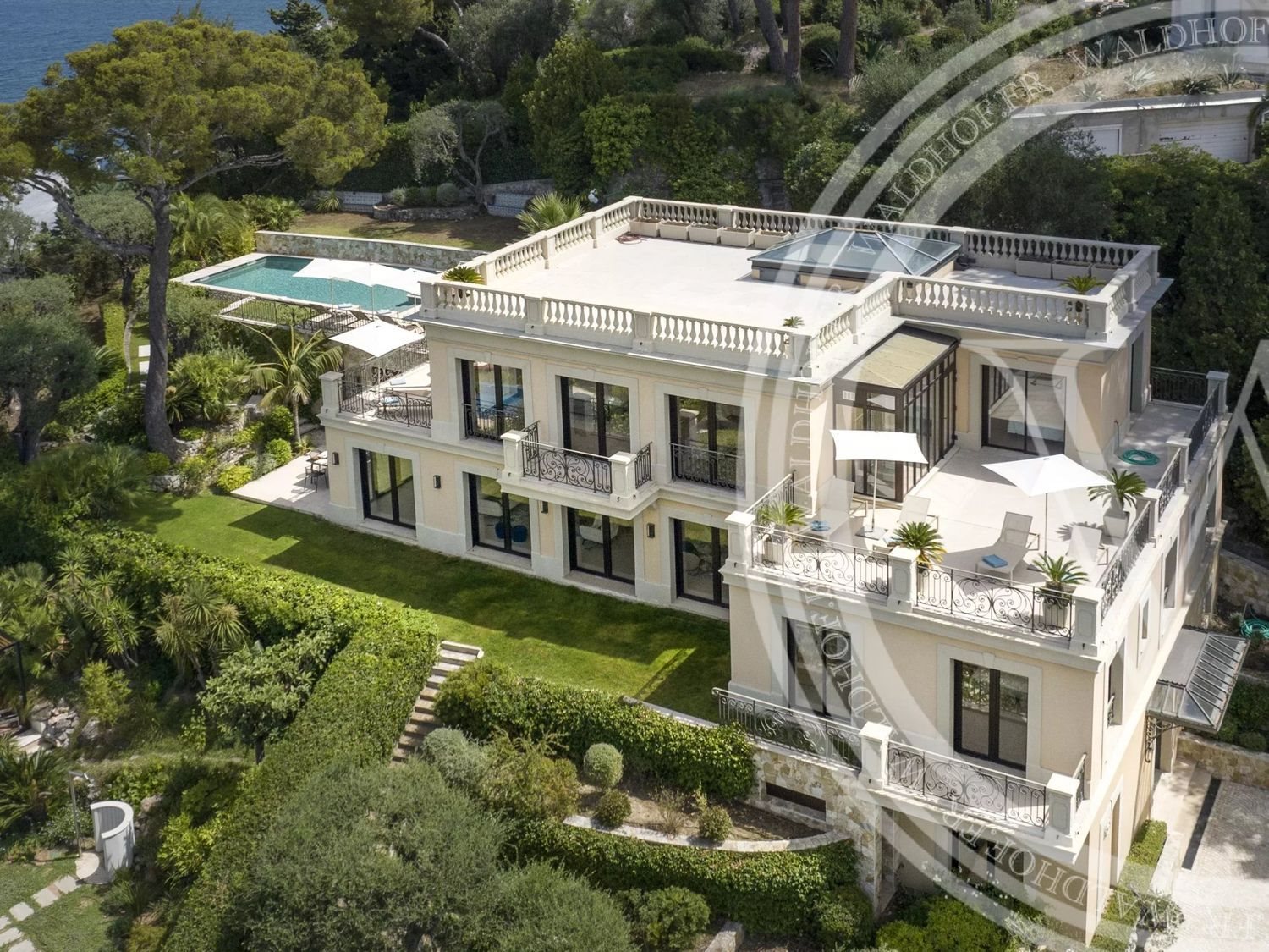 Maison à louer, 576m², Saint-Jean-Cap-Ferrat