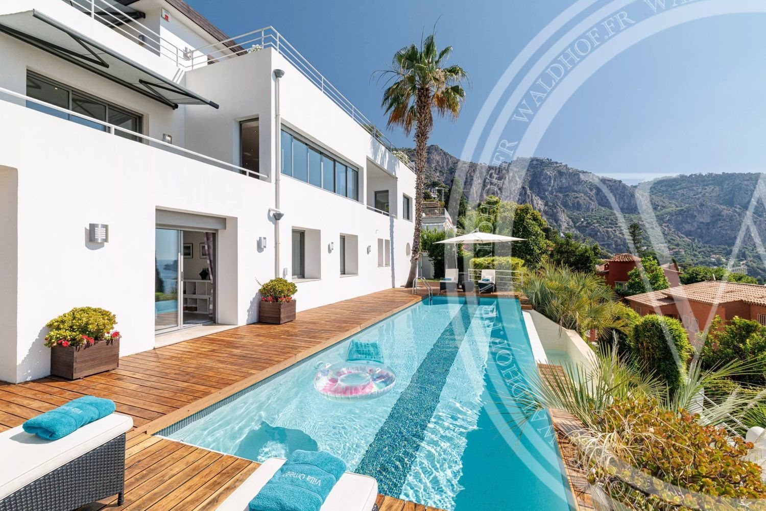 Maison à louer, 296m², Èze