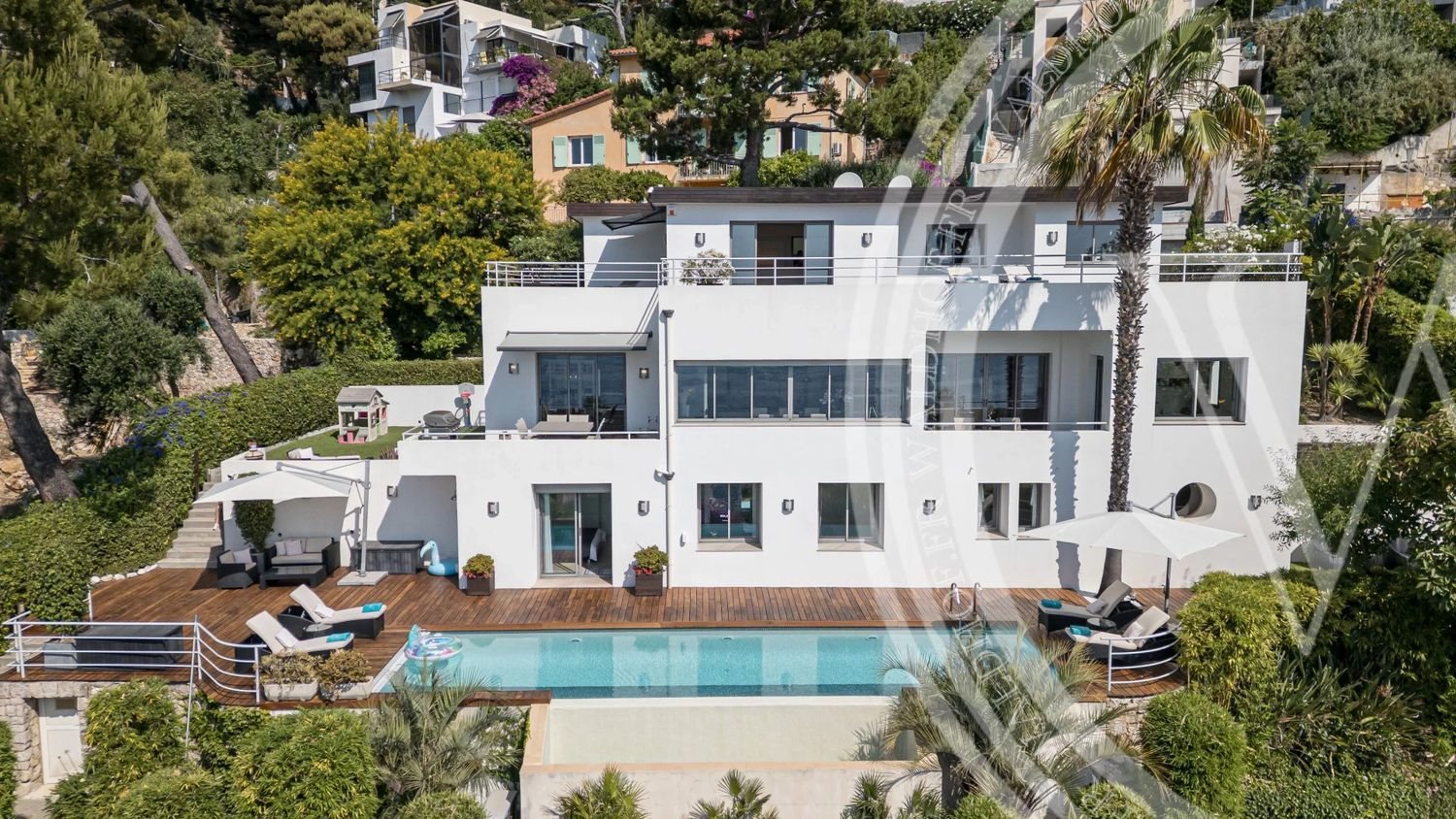 Maison à louer, 296m², Èze