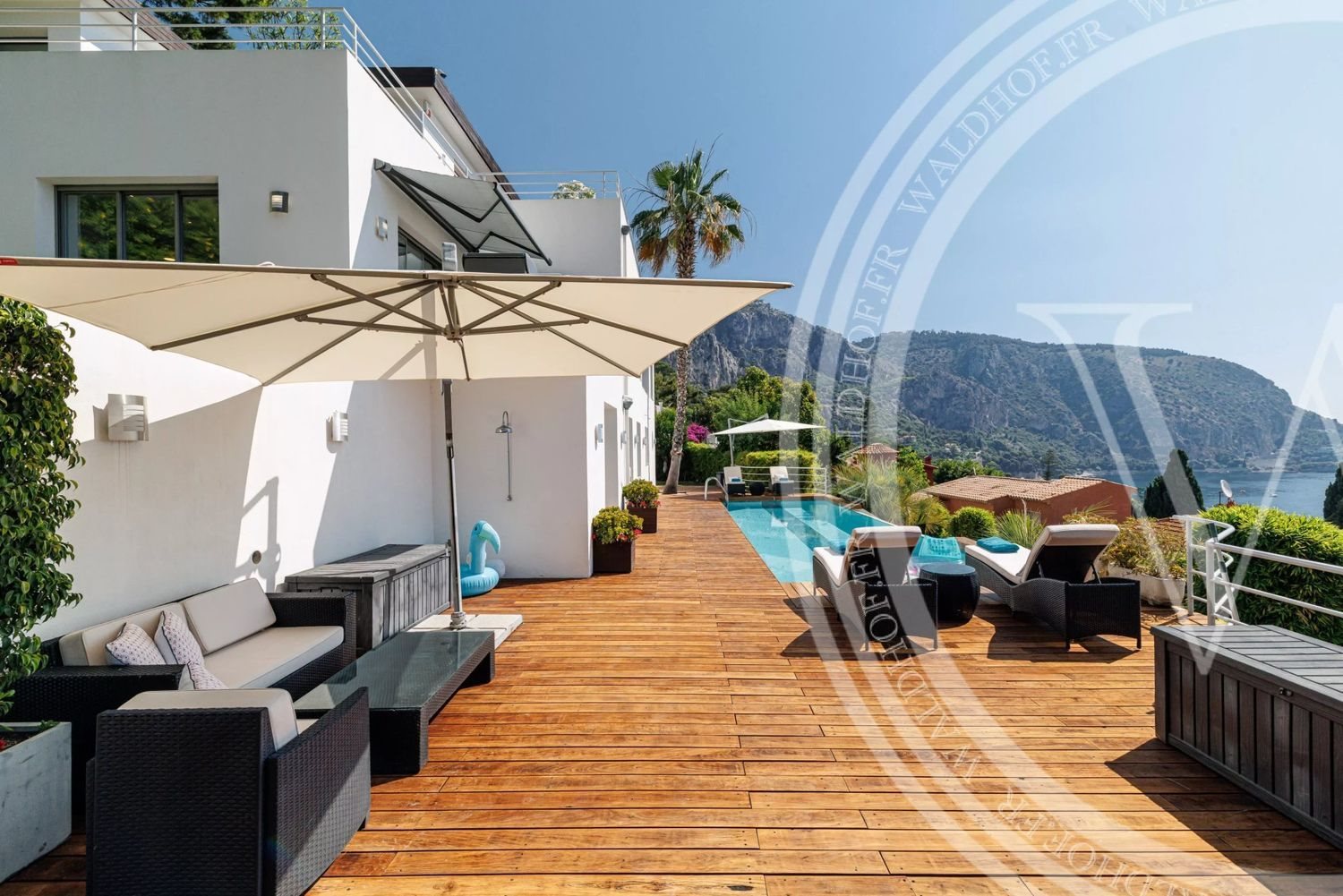 Maison à louer, 296m², Èze