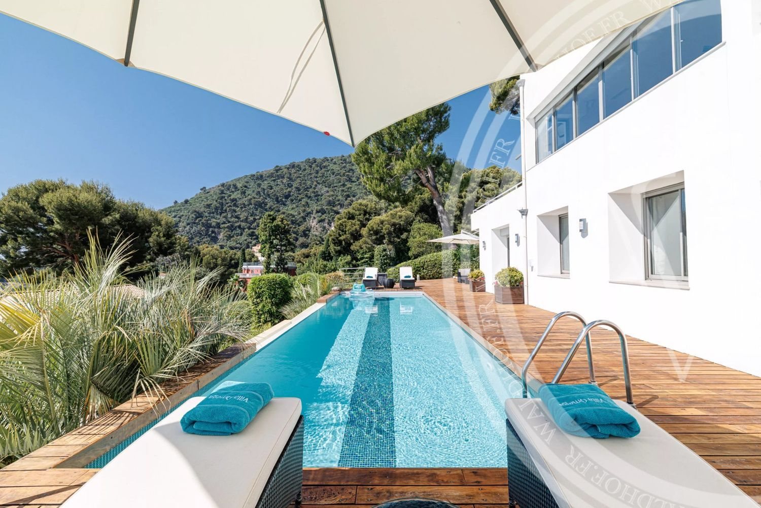 Maison à louer, 296m², Èze