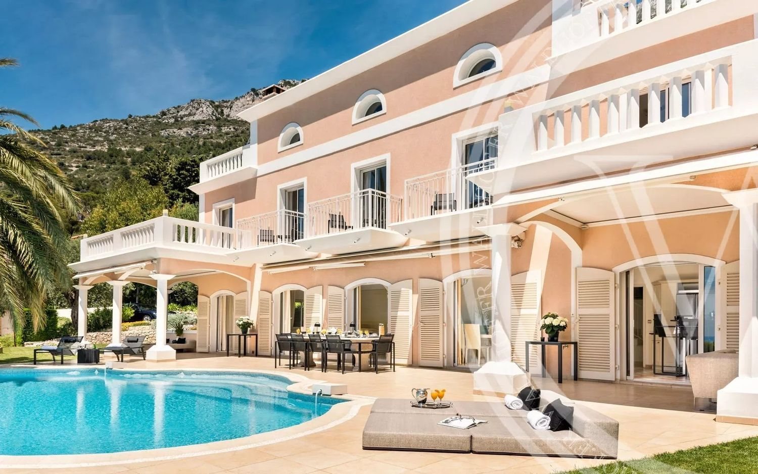 Maison à louer, 500m², Cap-d'Ail