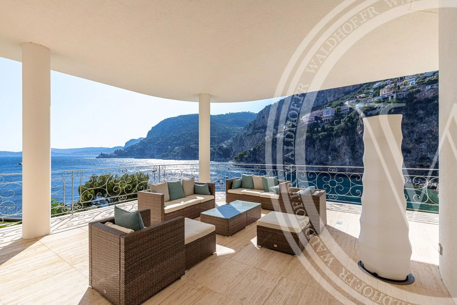 Maison à louer, 588m², Cap-d'Ail