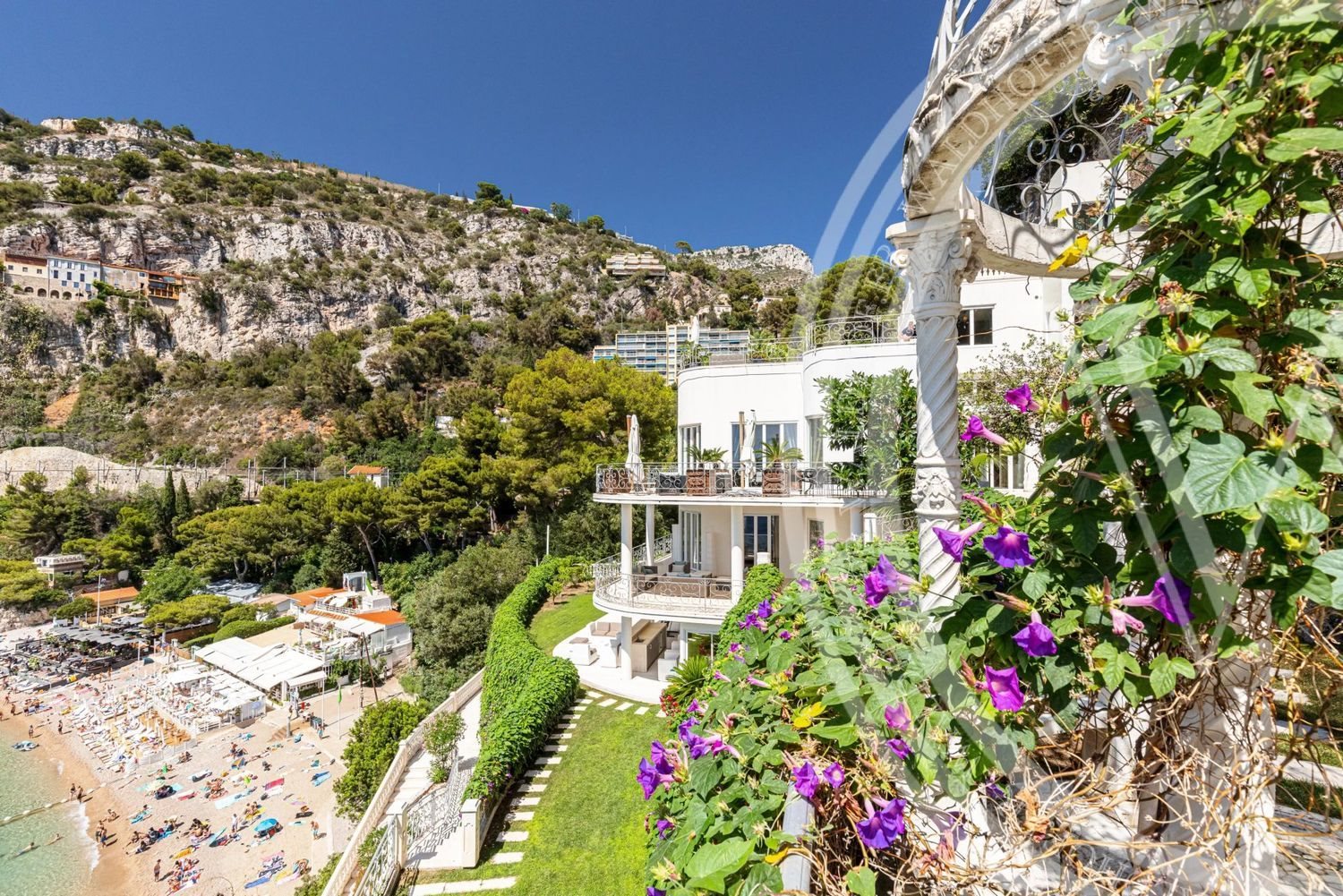 Maison à louer, 588m², Cap-d'Ail