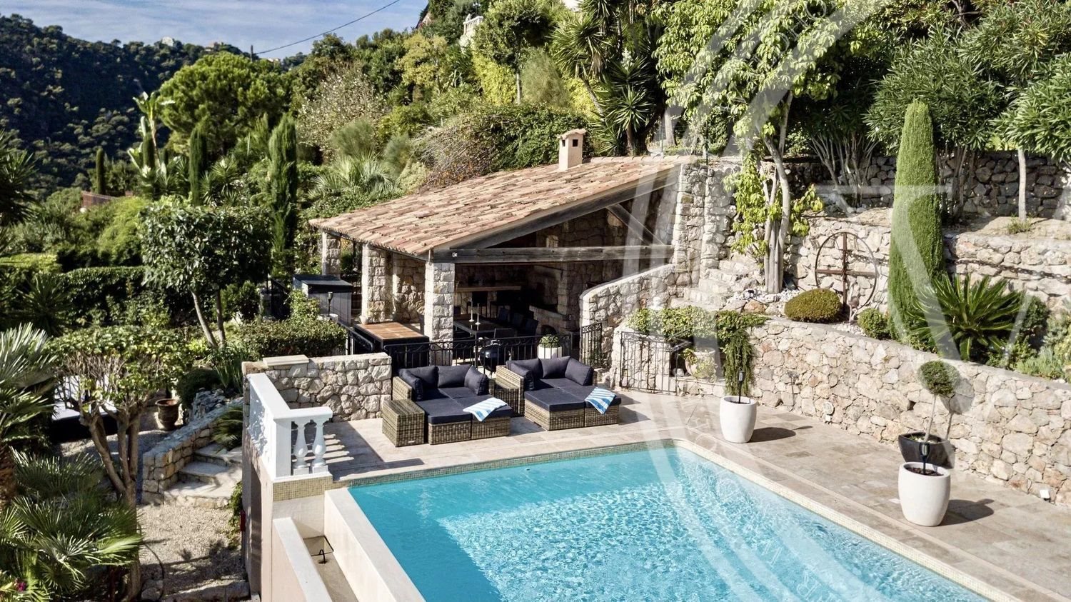 Maison à louer, 240m², Èze