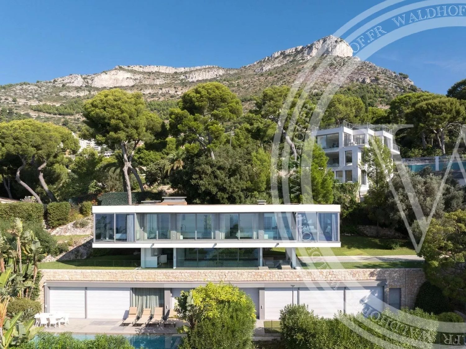 Maison à louer, 880m², Cap-d'Ail