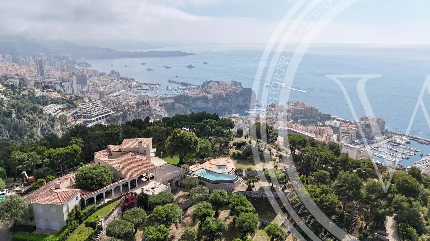 Maison à louer, 400m², Cap-d'Ail