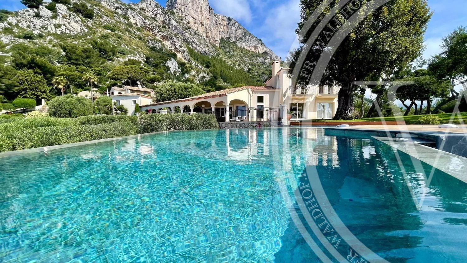 Maison à louer, 400m², Cap-d'Ail