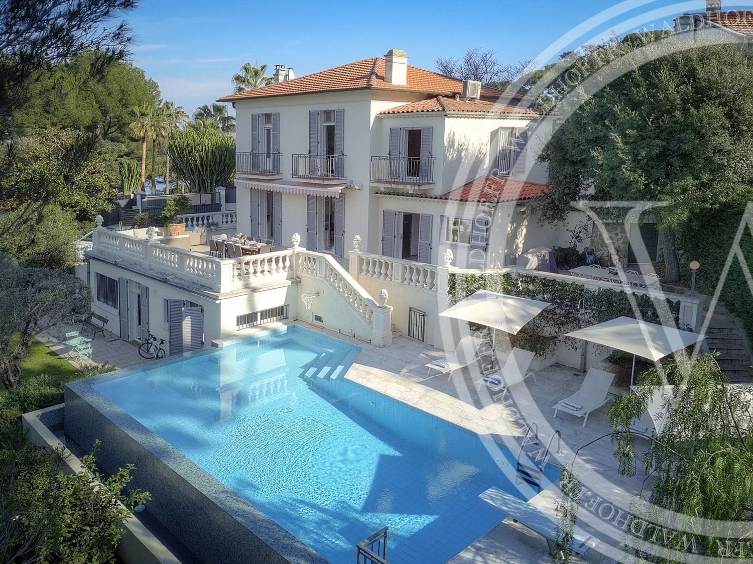 Maison à louer, 250m², Antibes