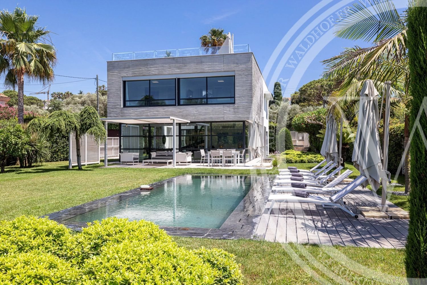 Maison à louer, 325m², Antibes