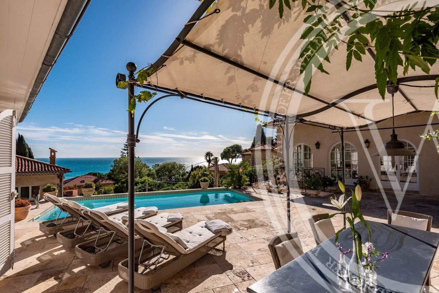 Maison à louer, 300m², Èze