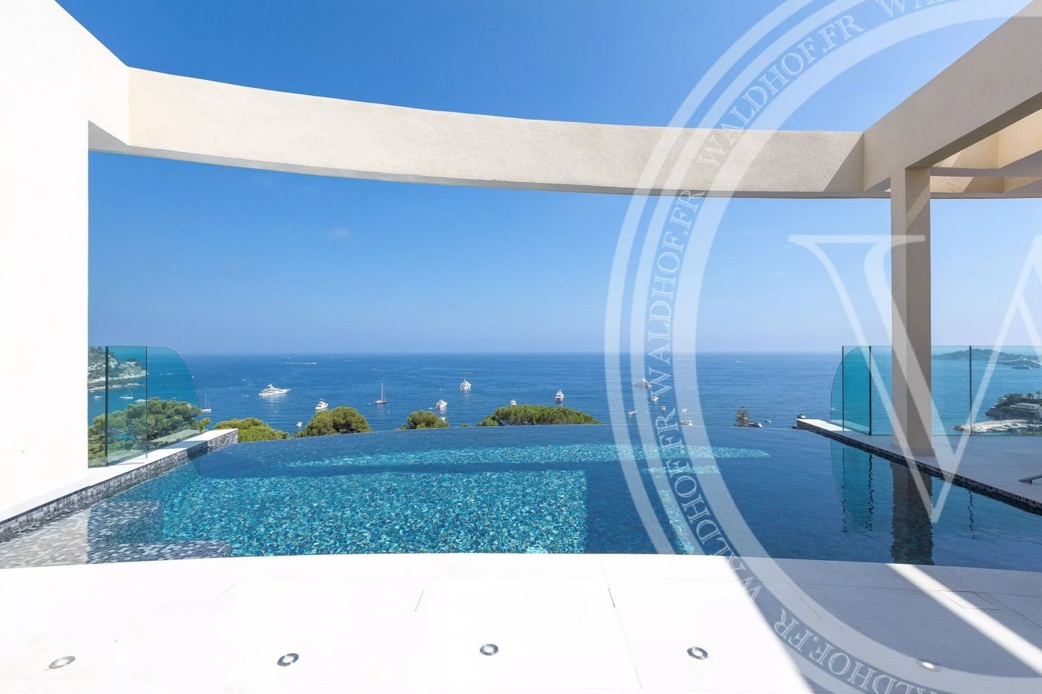Maison à louer, 371m², Èze