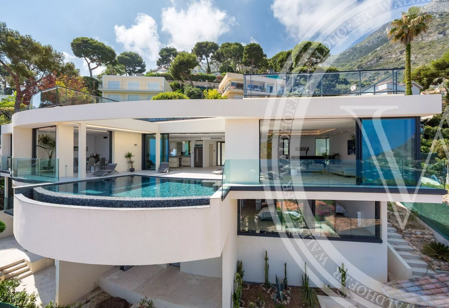 Maison à louer, 371m², Èze